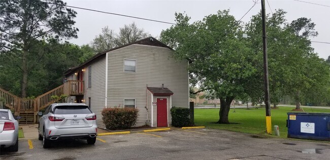Building Photo - 2017 W Sidnor St