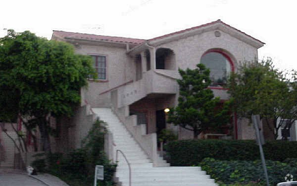 Primary Photo - 1715 Termino Ave