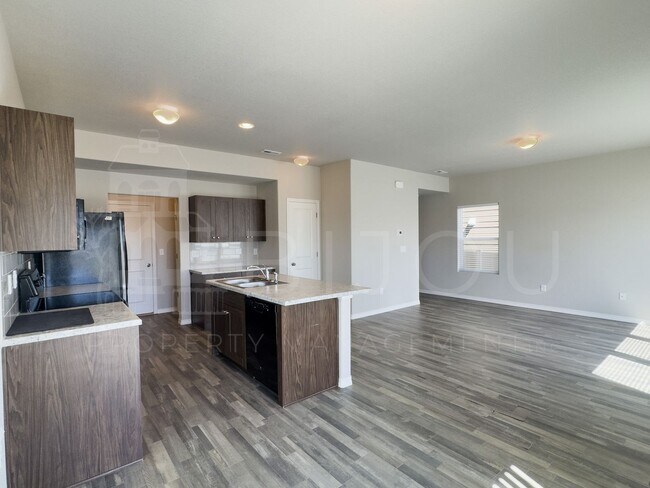 Foto del edificio - Beautiful 3 Bedroom New Build