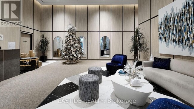 Photo du bâtiment - 395-5395 Bloor St E