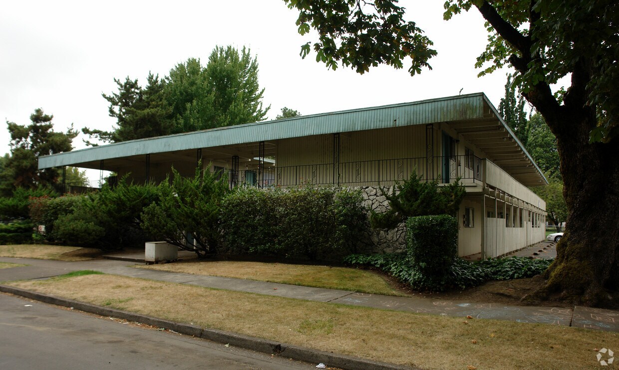 Foto principal - 737 1st St