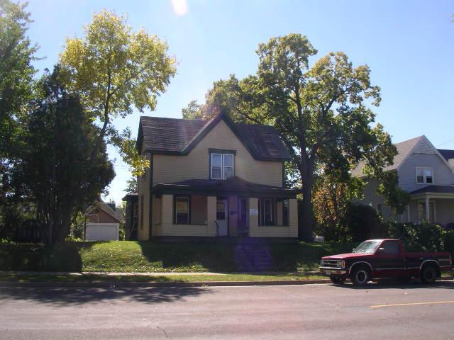 Building Photo - 521 Lake Street