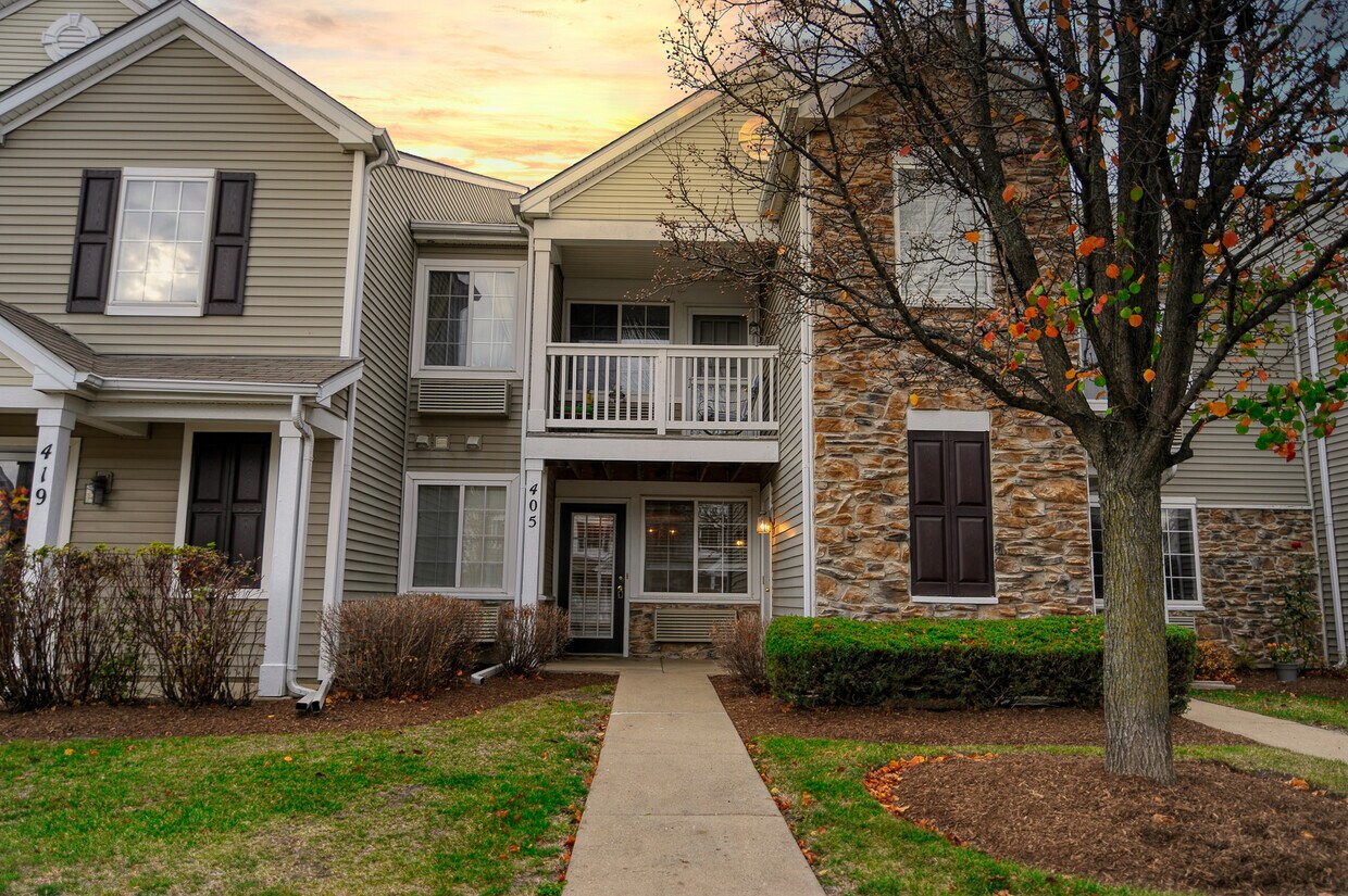 405 Silverstone Dr Unit 1, Carpentersville, IL 60110 Condo for Rent in Carpentersville, IL