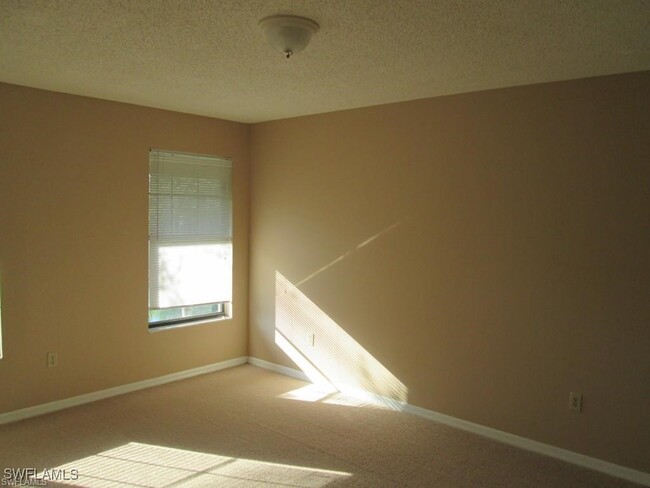 Building Photo - 5355 Treetops Dr