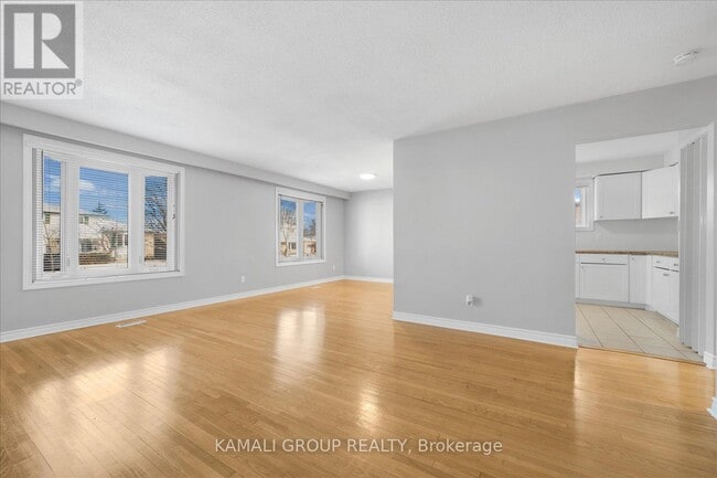 Building Photo - 78 College Crescent