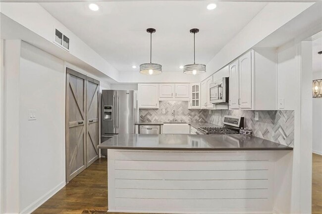 Building Photo - 3036 Vinings Ferry Dr SE