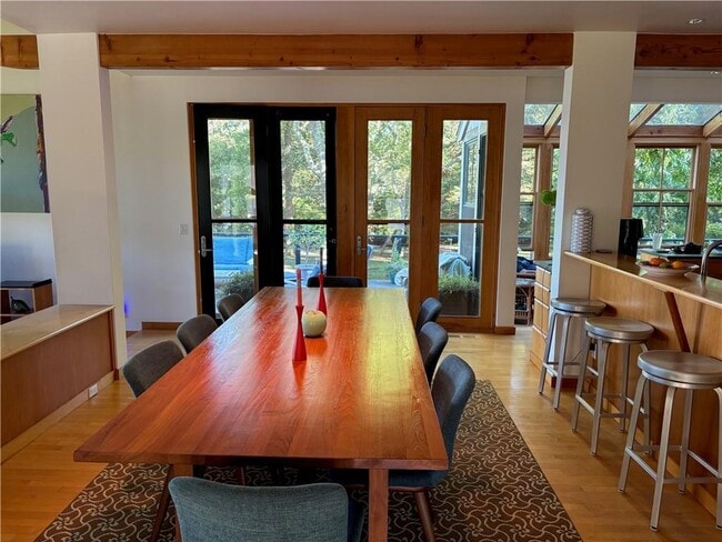 Building Photo - 192 Racquet Rd