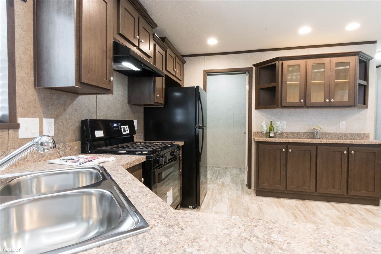 Primary Photo - 3 br, 2 bath Mobile Home - 92 Rushingwater