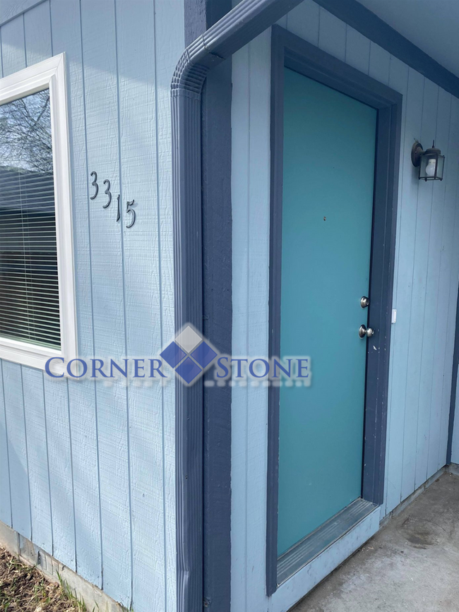 Building Photo - $500 OFF FIRST MONTH RENT! DEATTACHED 1 CA...