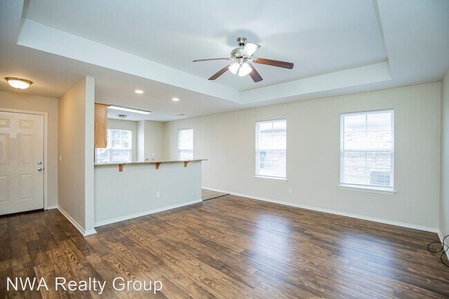 Foto del edificio - 3 br, 2 bath House - 131 Foxglove Street