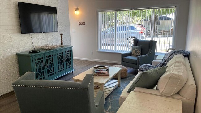 Foto del edificio - 2504 S Milmar Dr