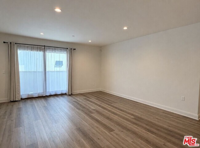 Foto del edificio - 853 S Lucerne Blvd