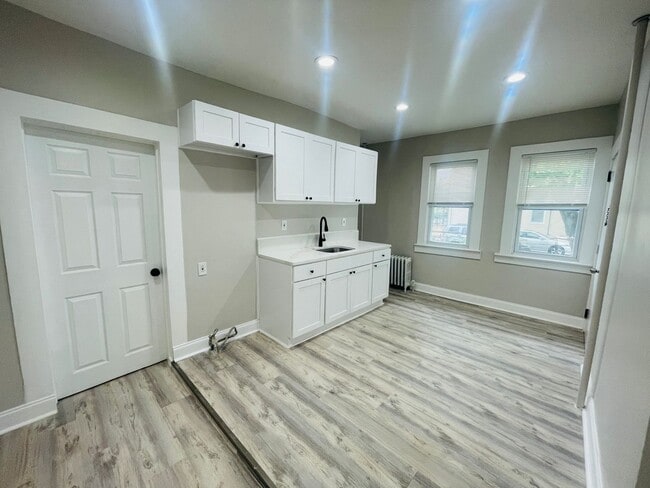Photo - 289 Elmwood Ave Apartment