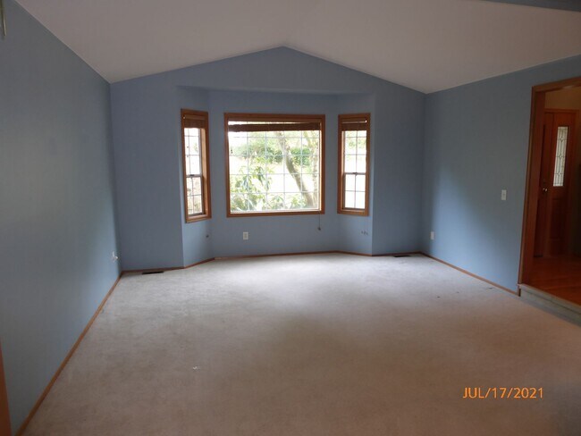 Foto del edificio - Beautiful 4 Bed 2.5 Bath 2 Story Home in S...