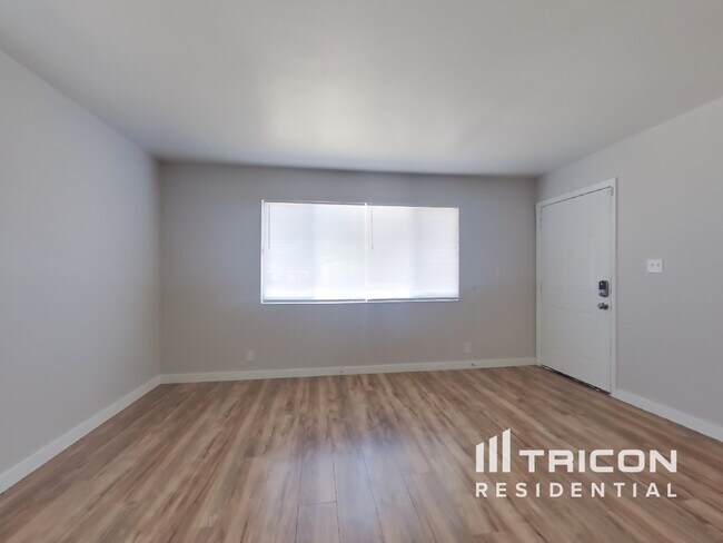 Building Photo - 607 San Marco St