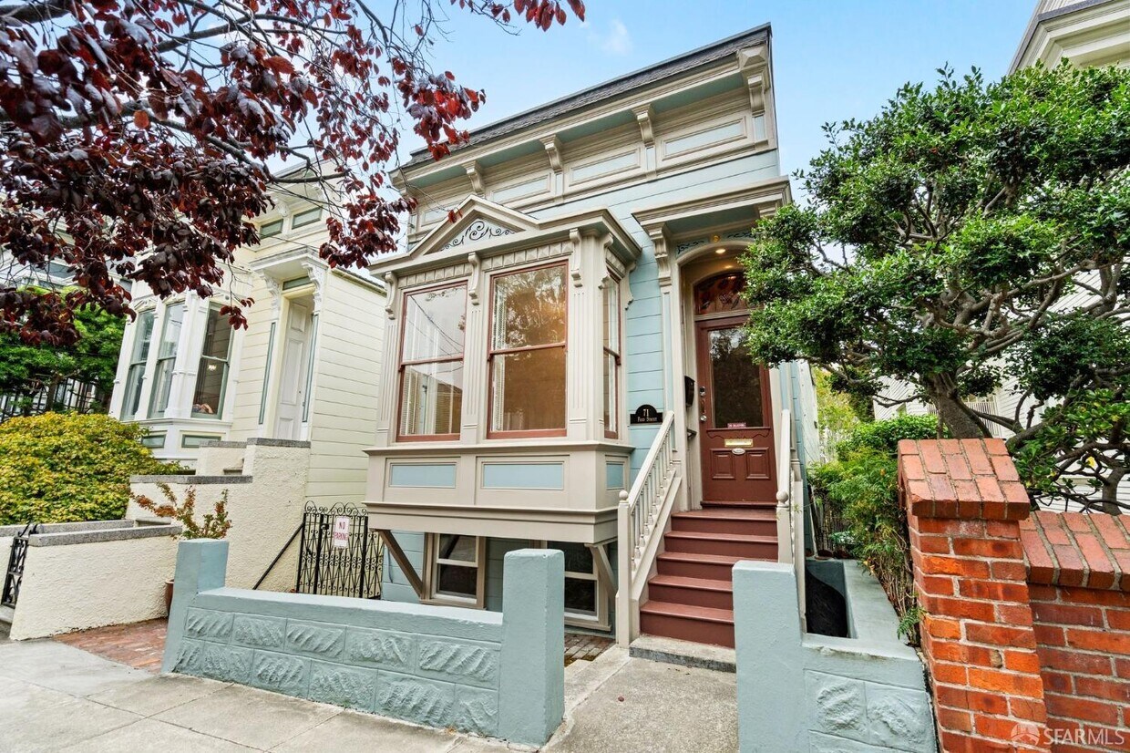 Primary Photo - 71 Ford St