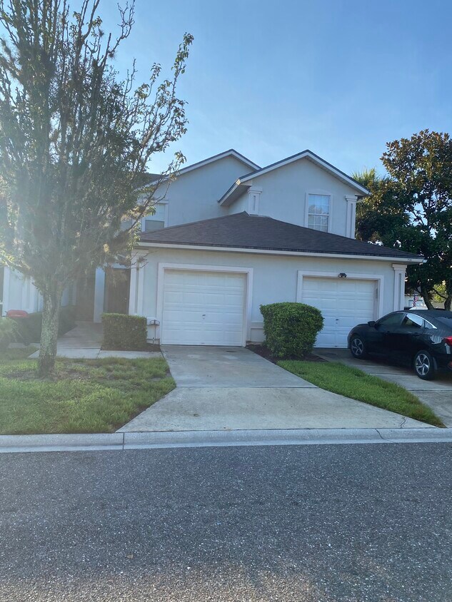 822 Southern Creek Dr, Jacksonville, FL 32259 Townhome Rentals in