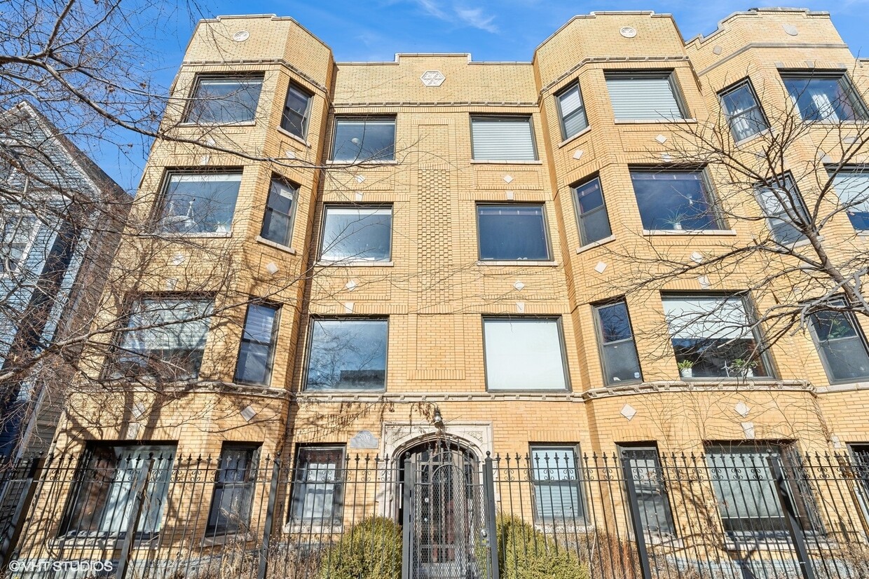 Foto principal - 3106-08 W Lyndale St