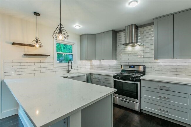 Foto del edificio - 9706 Cottle Dr