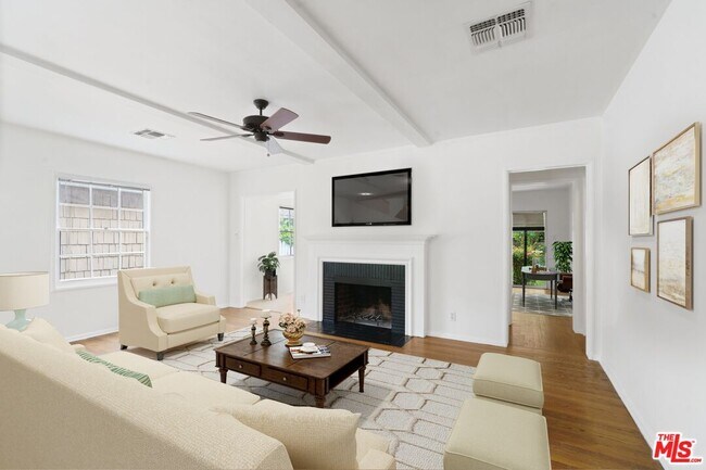 Foto del edificio - 4242 Goodland Ave