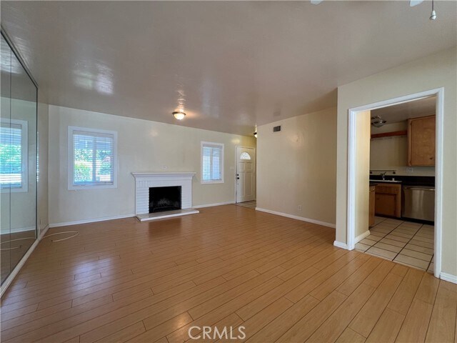 Foto del edificio - 4075 Mt Vernon Ave