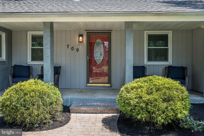 Building Photo - 709 Kresson Rd