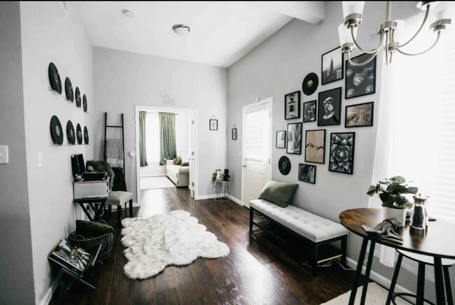Foto del edificio - 228 Lotus Ave