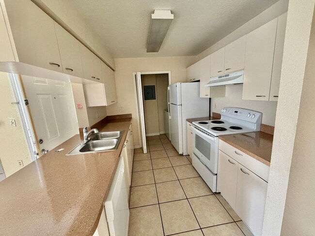 Foto del edificio - Orlando - 2 Bedroom, 1 Bathroom - $1495.00