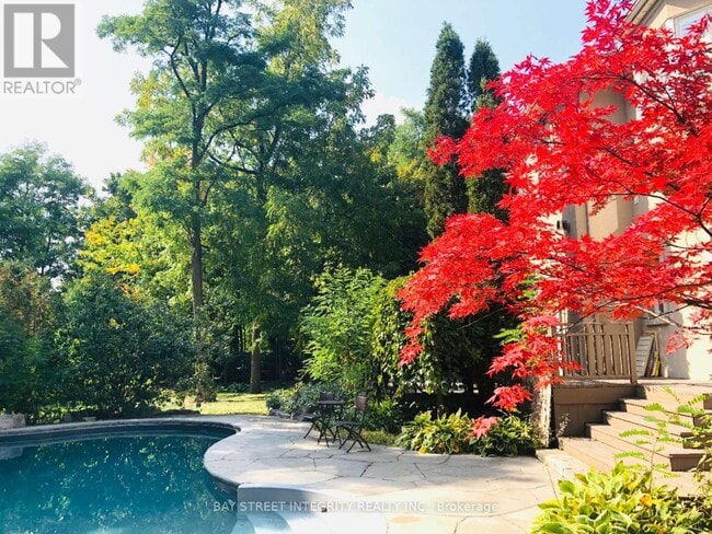 Photo du bâtiment - 155 Renaissance Ct