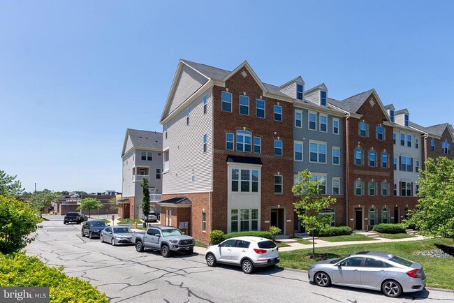 Building Photo - 823 Orchard Tree Rd