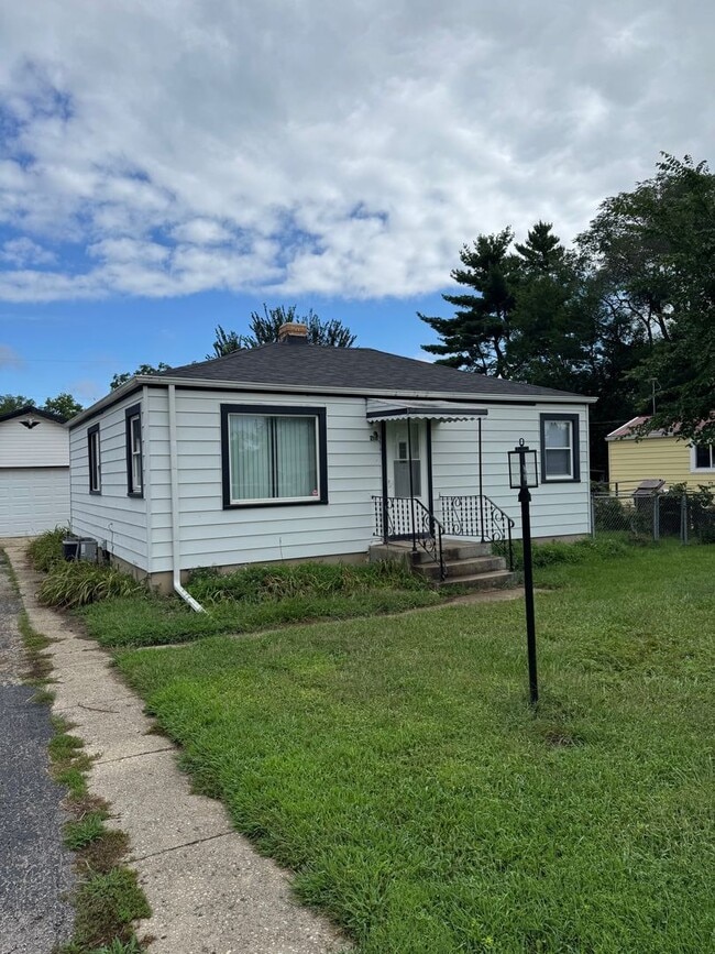 Building Photo - 216 Winona Dr