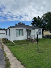 Building Photo - 216 Winona Dr