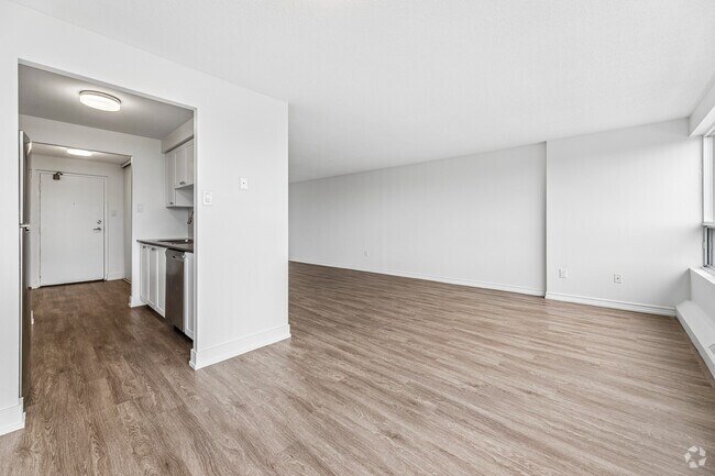 2 chambres, 1 salle de bain et demie - 104 m² - Cuisine/Salon - 560 PROUDFOOT LANE