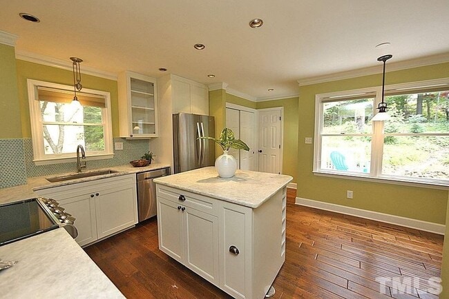 Building Photo - 227 Forbush Mountain Dr