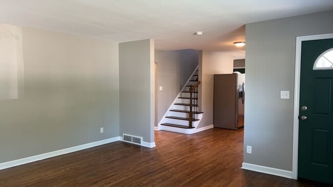 Building Photo - 2772 Brandon Rd