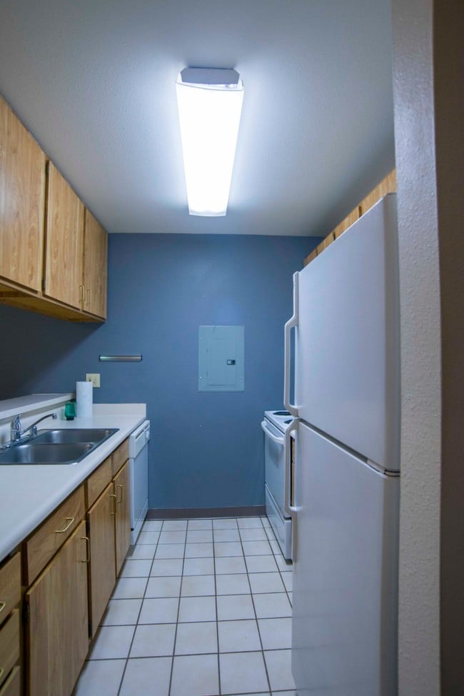 Building Photo - 5321 Brody Dr