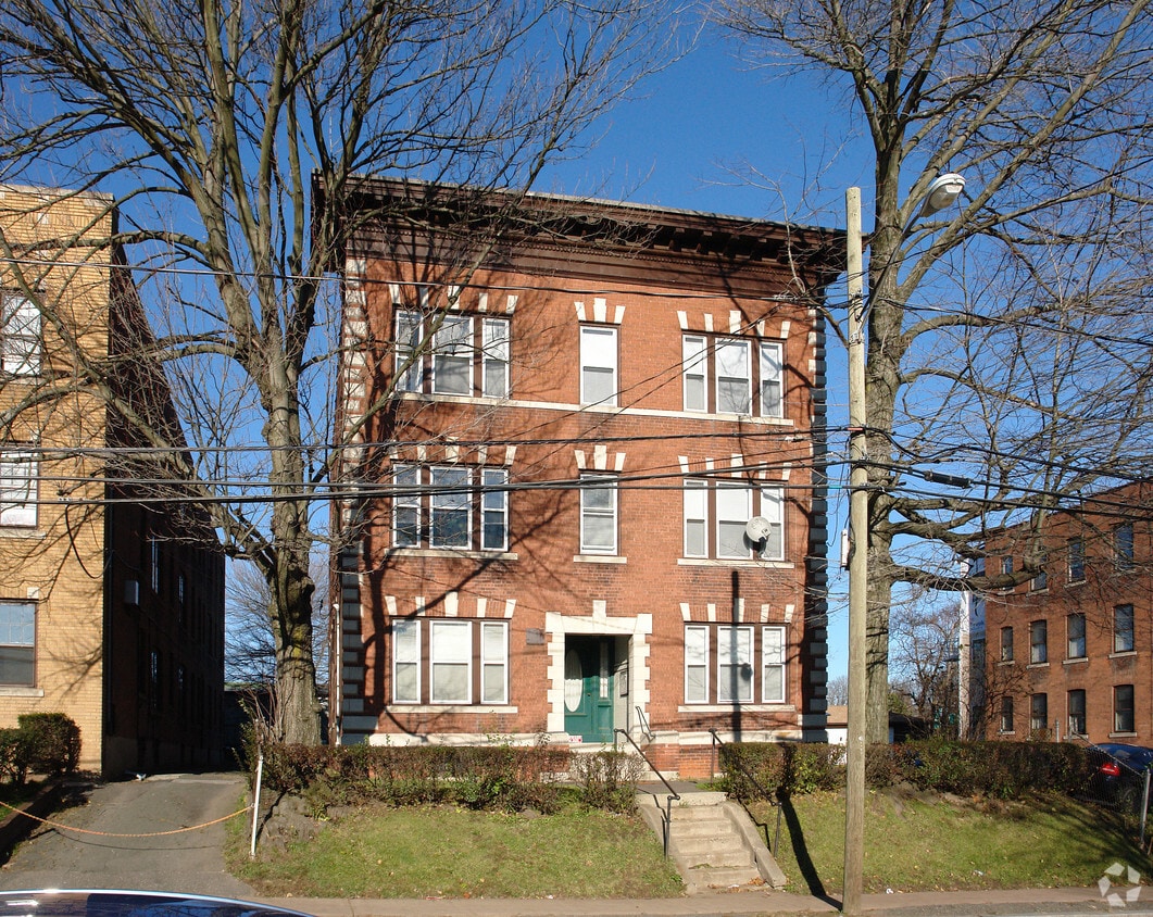 Primary Photo - 202-204 Hamilton St