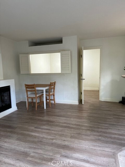 Building Photo - 147 Streamwood