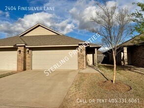 Building Photo - 2404 Finesilver Ln