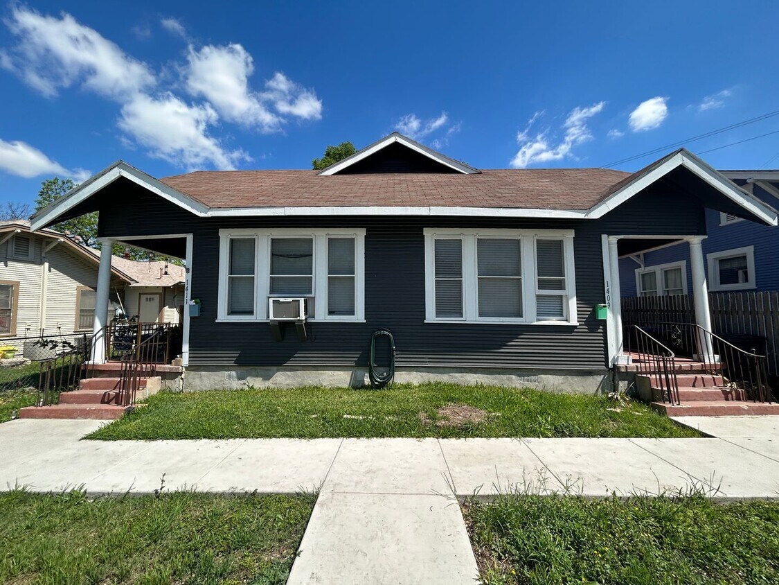 Foto principal - COMING SOON! 1 Bedroom 1 Bath with Origina...