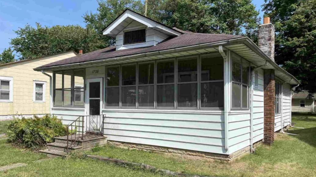 Building Photo - 1738 Marine St