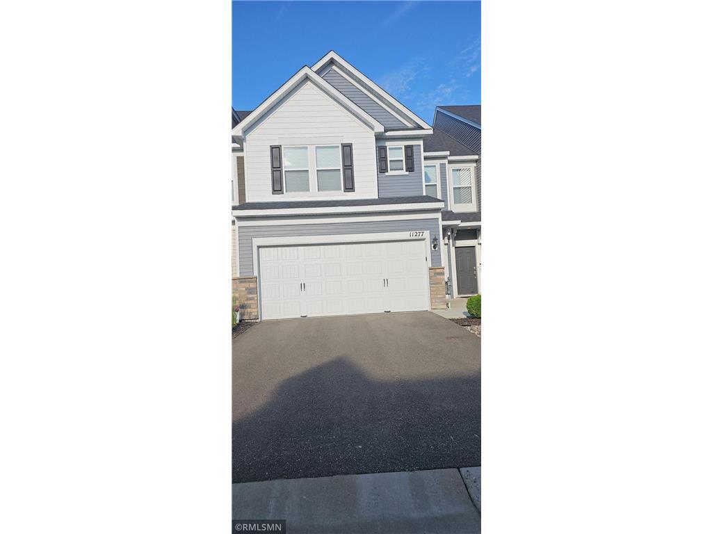 Foto principal - 11277 Crestbury Dr