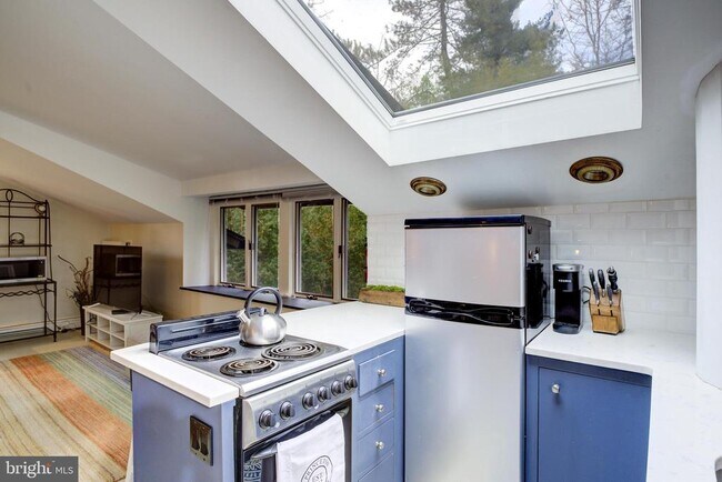 Foto del edificio - 34 Heather Ln