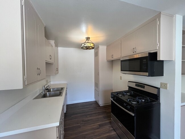 Building Photo - 1709, 1711 Landis Street