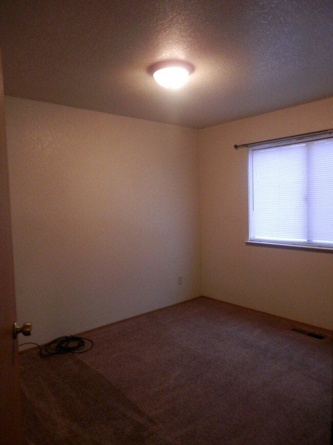 1250 Newlands Dr W, Fernley, NV 89408 Apartments in Fernley, NV