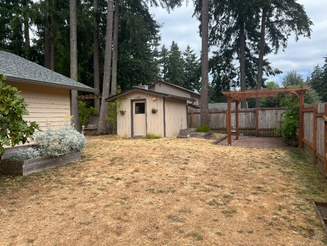 Building Photo - 9305 Northwood Dr SE