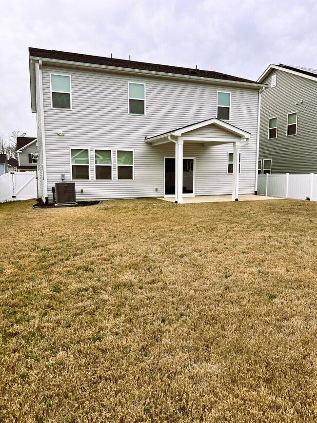 Building Photo - 146 Willow Grove Ln