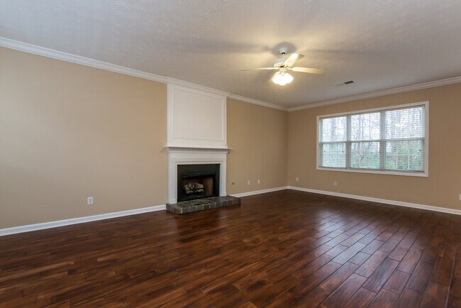 Foto del edificio - 225 Chamberlyn Ln