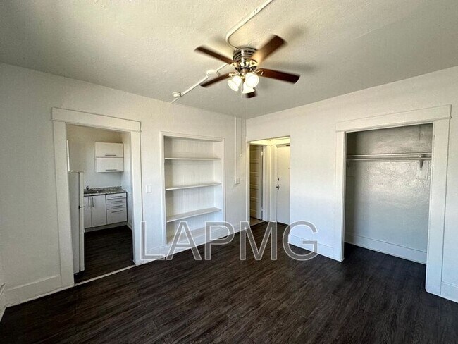 Building Photo - 2913 Flower St