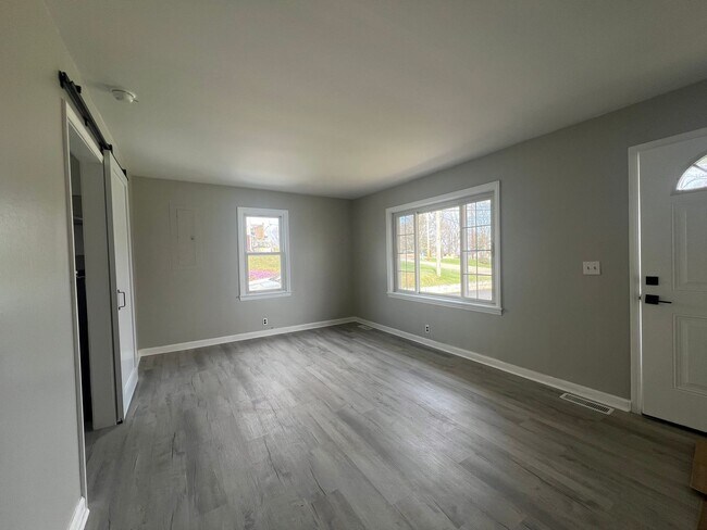 Foto del edificio - Newly renovated 3 bed and 1 bath house near ETSU and VA